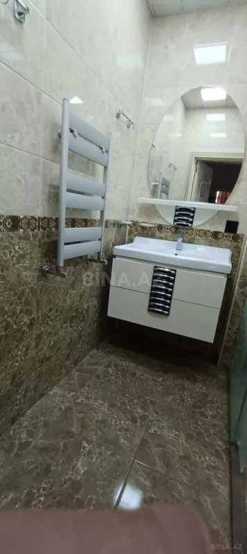 Kirayə verilir 3 otaqlı mənzil 143 m²