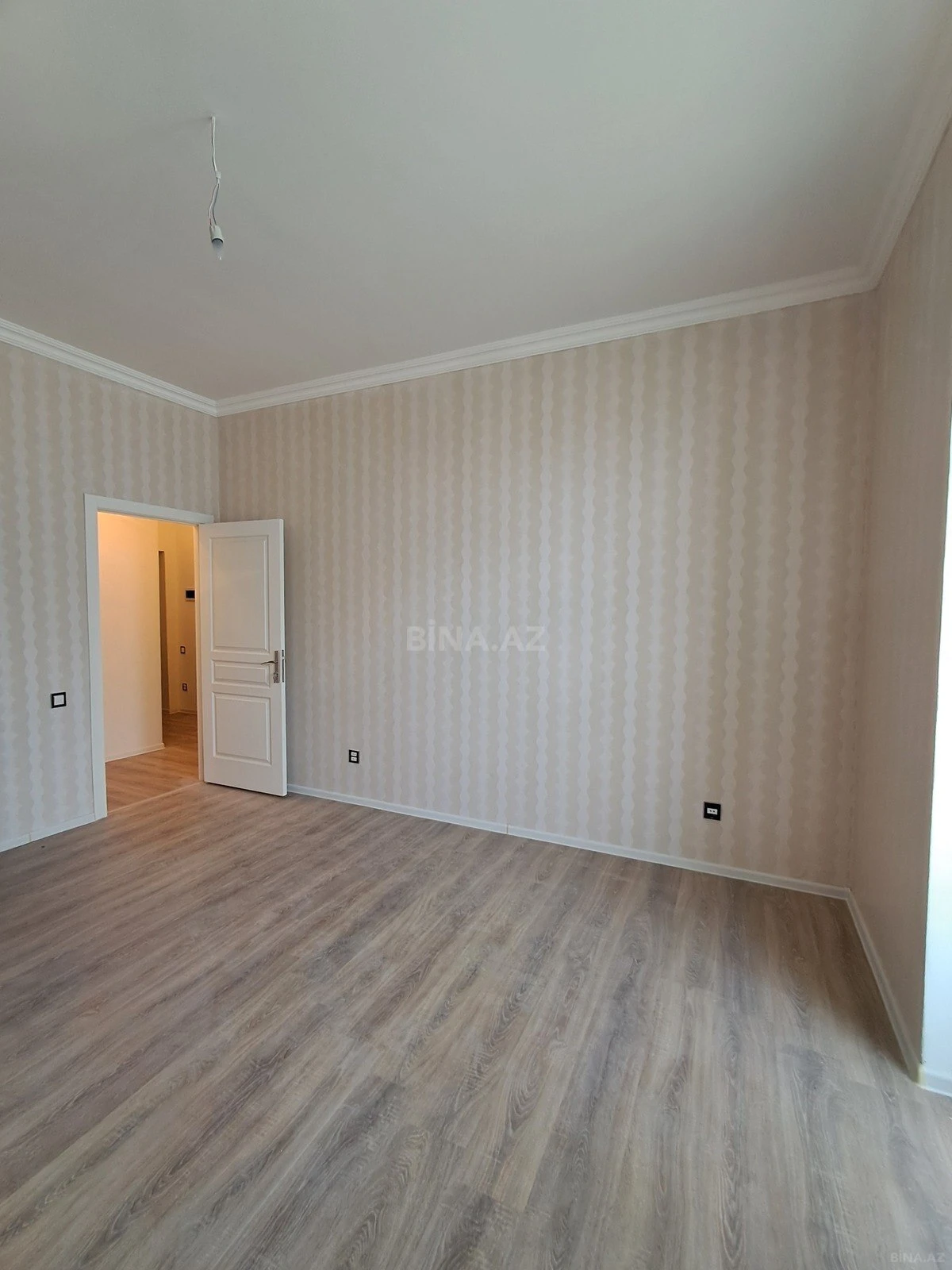 Satılır 2 otaqlı mənzil 58 m²