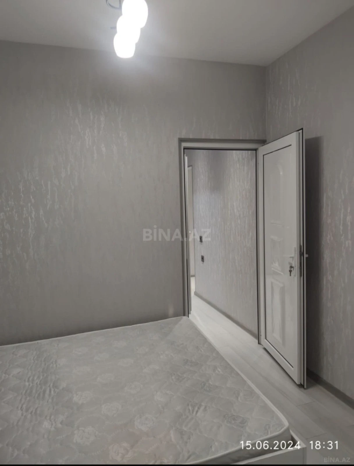 Kirayə verilir 2 otaqlı mənzil 75 m²