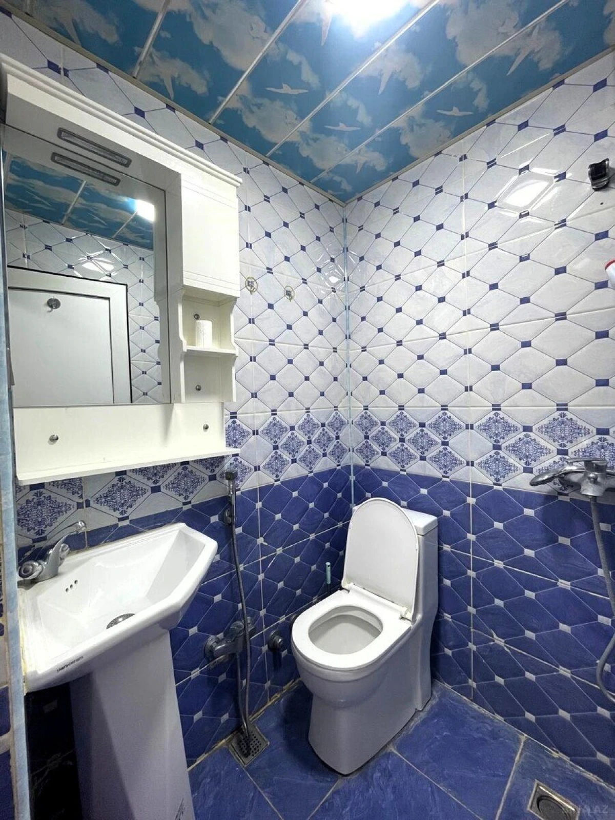 Kirayə verilir 1 otaqlı mənzil 55 m²