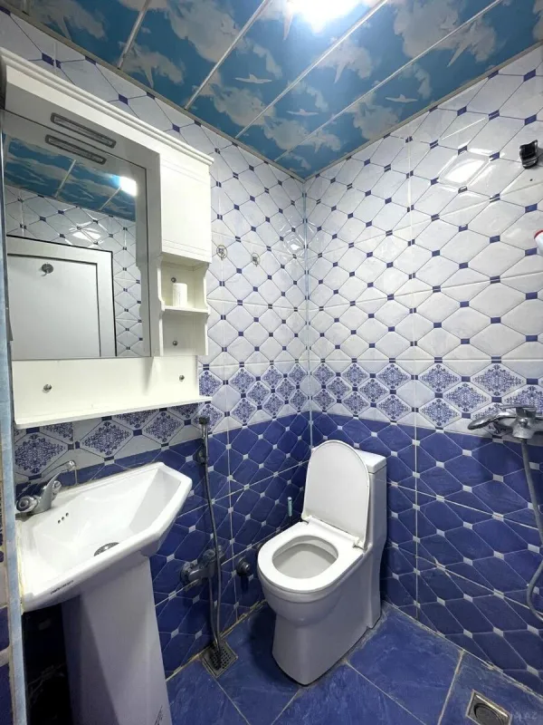 Kirayə verilir 1 otaqlı mənzil 55 m²