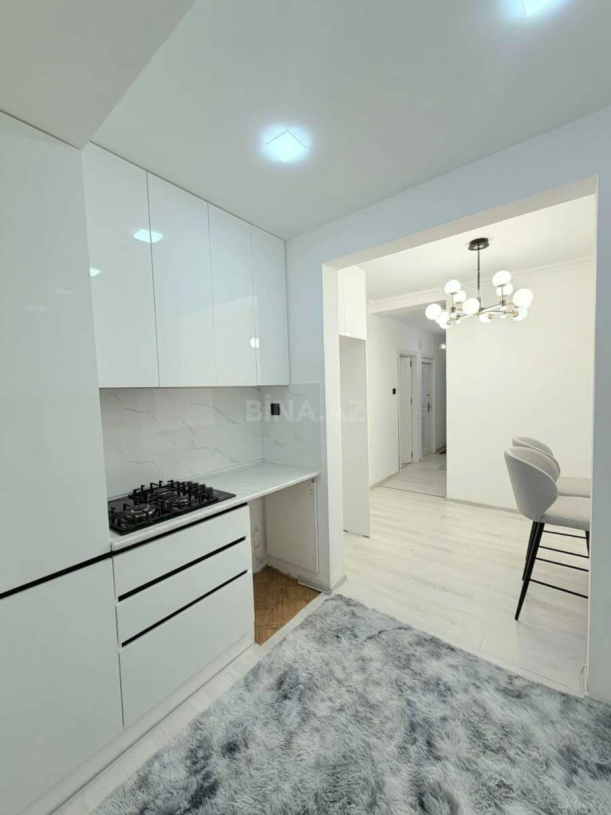 Satılır 2 otaqlı mənzil 62 m²
