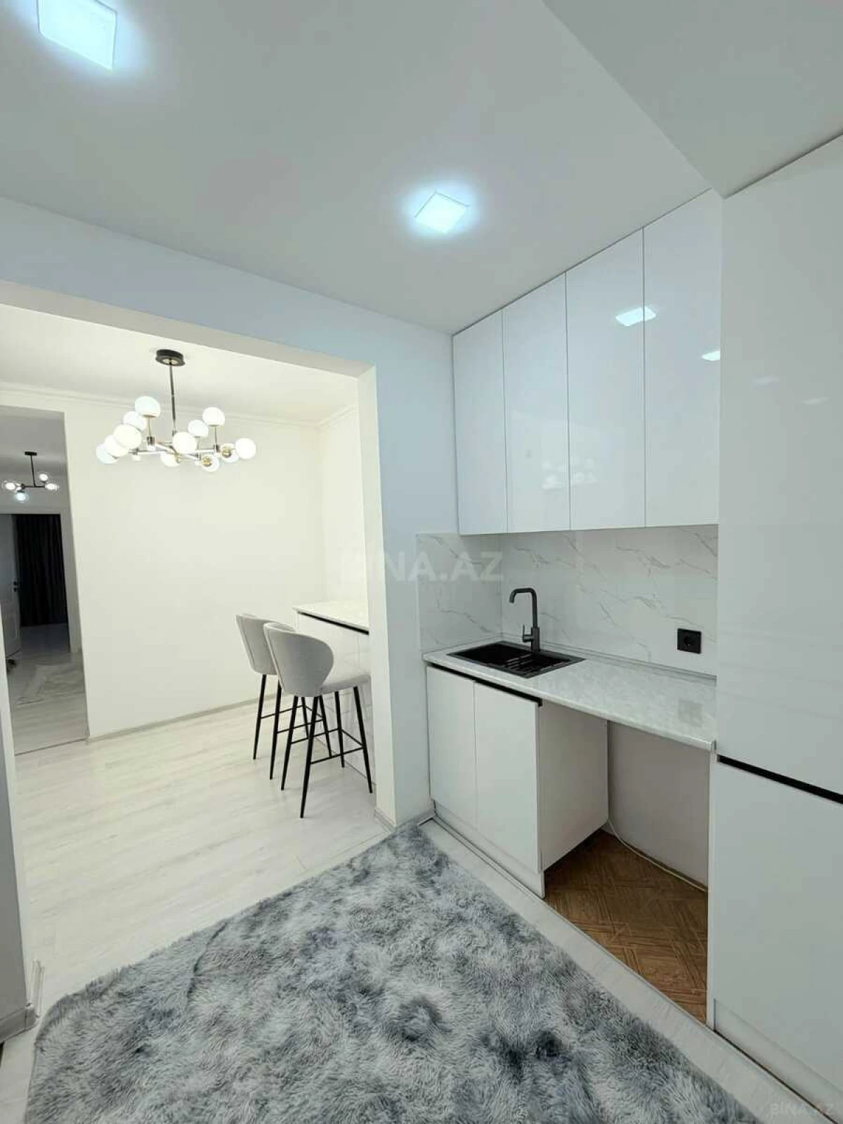 Satılır 2 otaqlı mənzil 62 m²