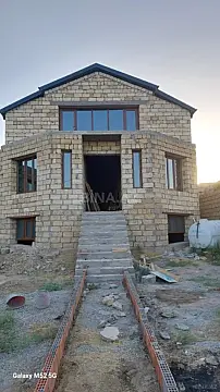 Satılır 12 otaqlı həyət evi 540 m²
