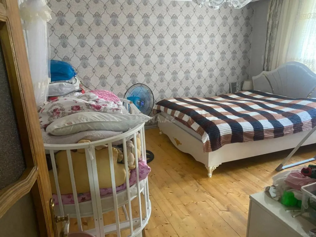 Satılır 6 otaqlı həyət evi 220 m²