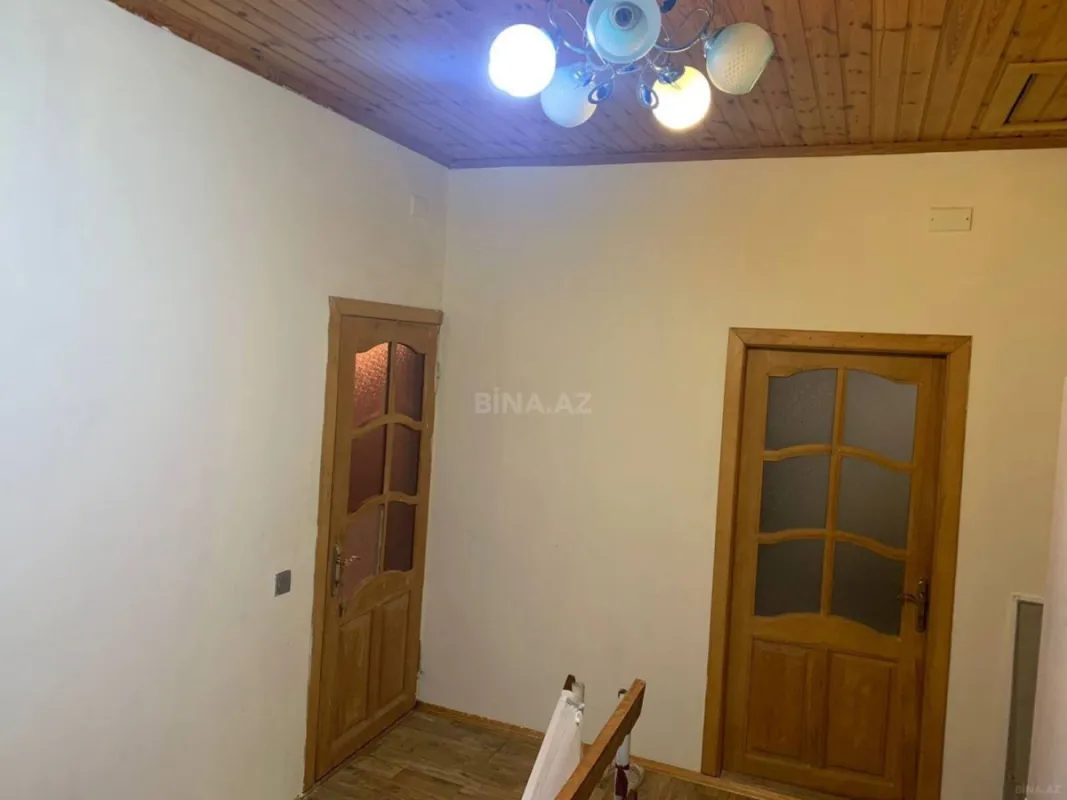 Satılır 6 otaqlı həyət evi 220 m²