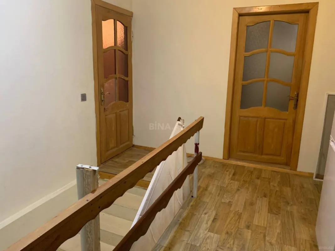 Satılır 6 otaqlı həyət evi 220 m²