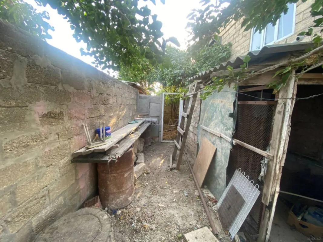 Satılır 6 otaqlı həyət evi 220 m²