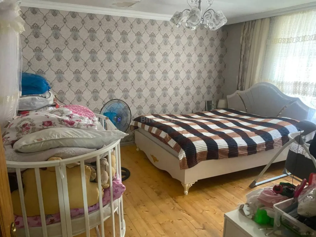Satılır 6 otaqlı həyət evi 220 m²