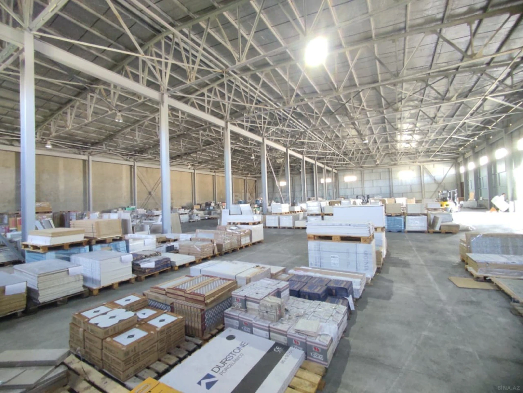 Kirayə verilir obyekt 1700 m²