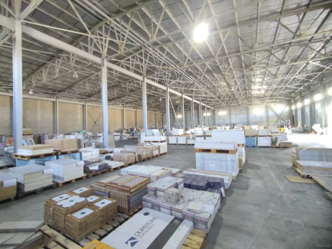 Kirayə verilir obyekt 1700 m²