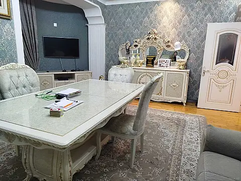 Satılır 3 otaqlı mənzil 120 m²