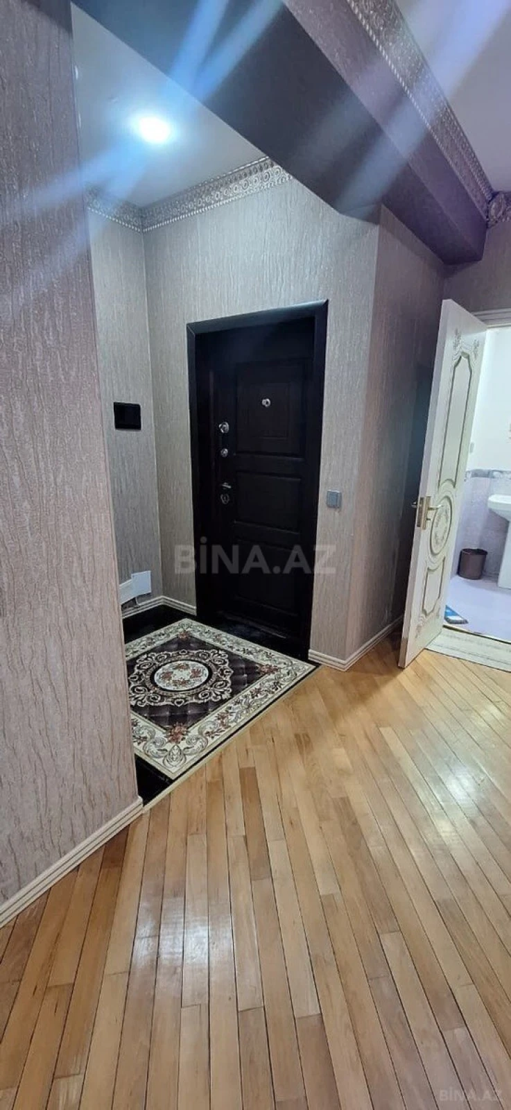 Kirayə verilir 2 otaqlı mənzil 86 m²