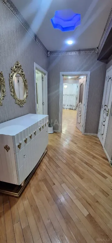 Kirayə verilir 2 otaqlı mənzil 86 m²