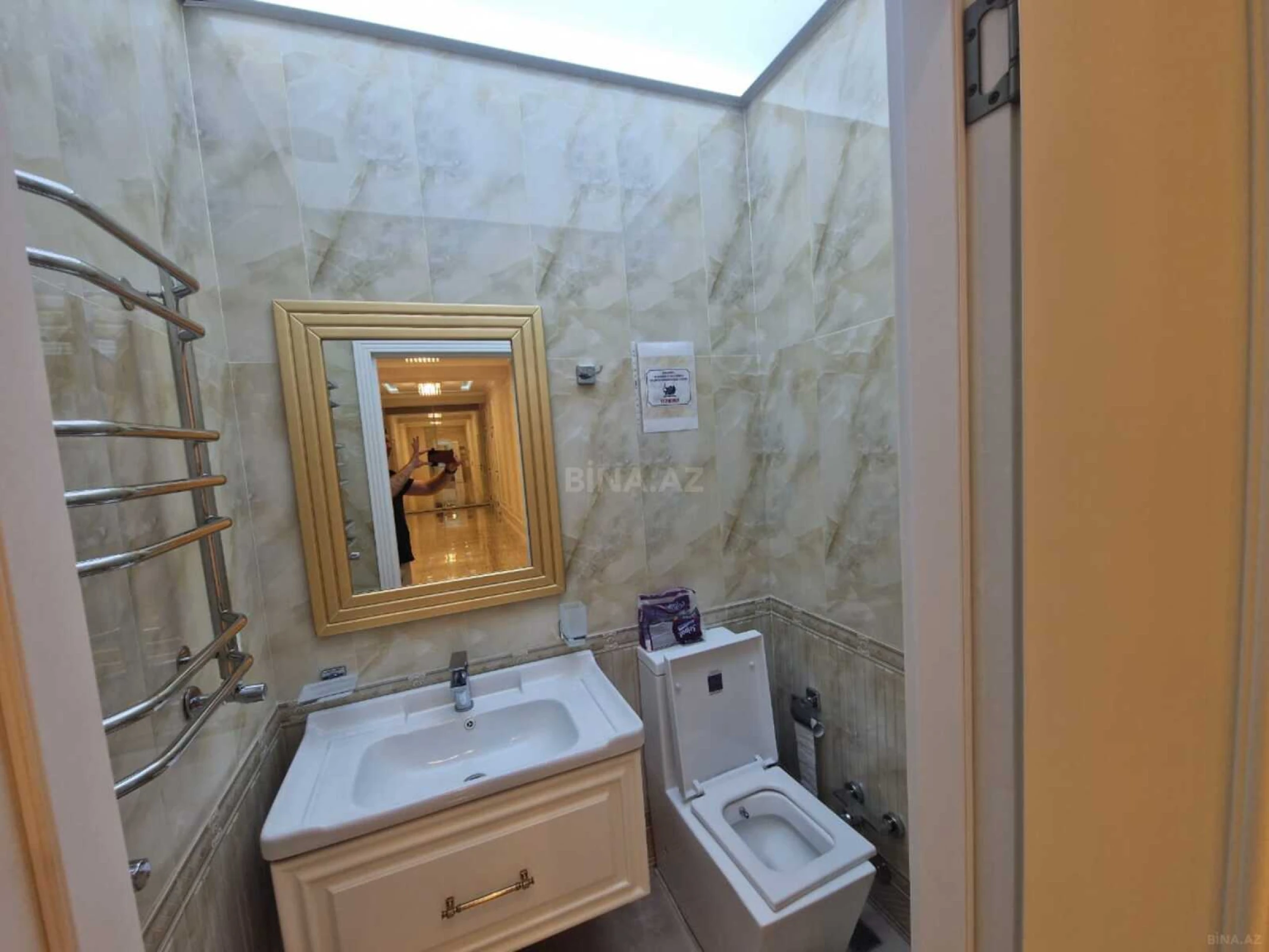 Kirayə verilir 5 otaqlı mənzil 200 m²