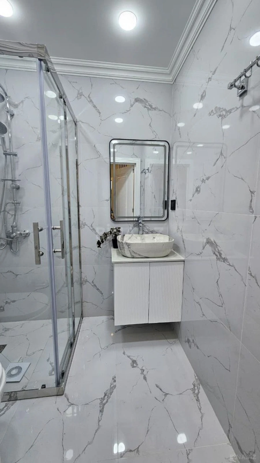 Satılır 2 otaqlı mənzil 48 m²
