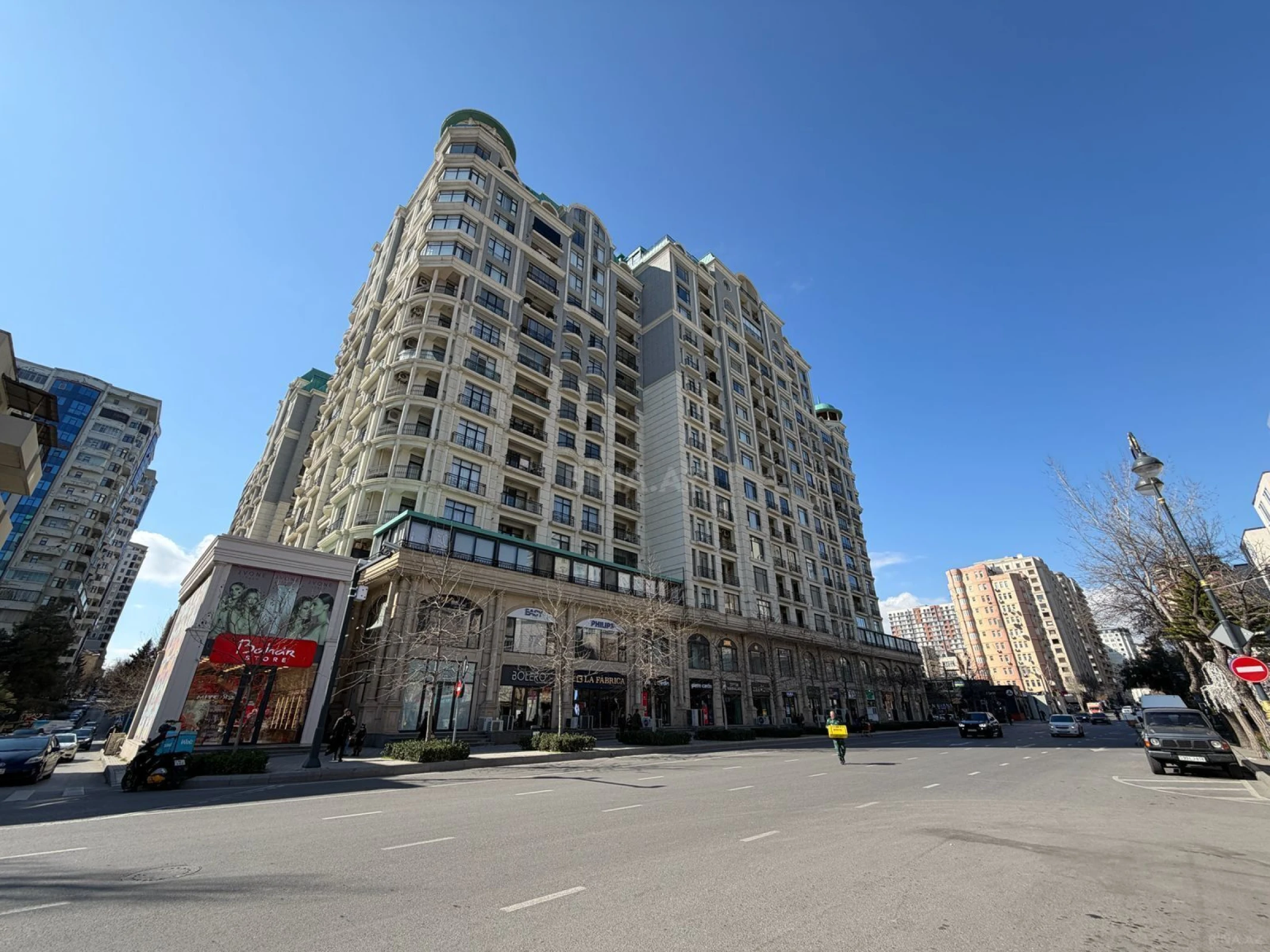 Satılır 3 otaqlı mənzil 103 m²