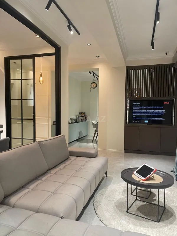 Satılır 3 otaqlı mənzil 103 m²