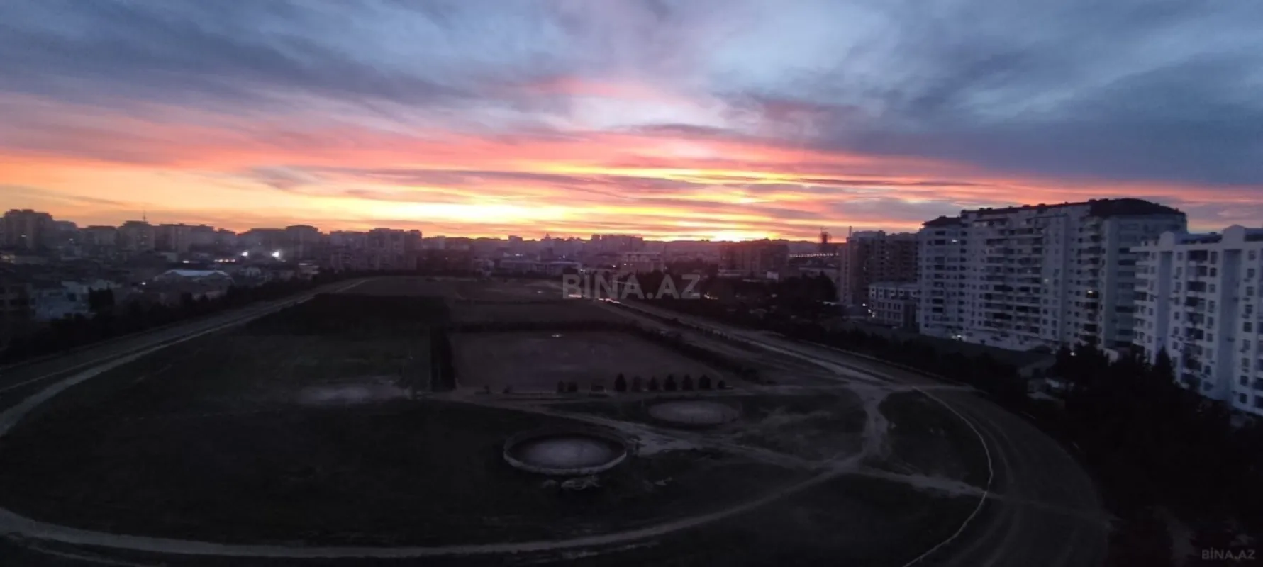 Satılır 4 otaqlı mənzil 210 m²