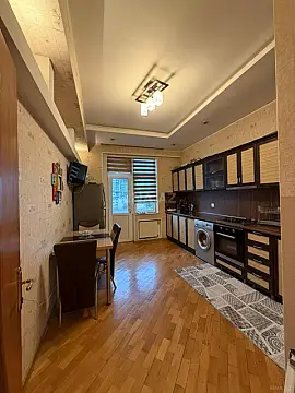 Satılır 2 otaqlı mənzil 88.2 m²