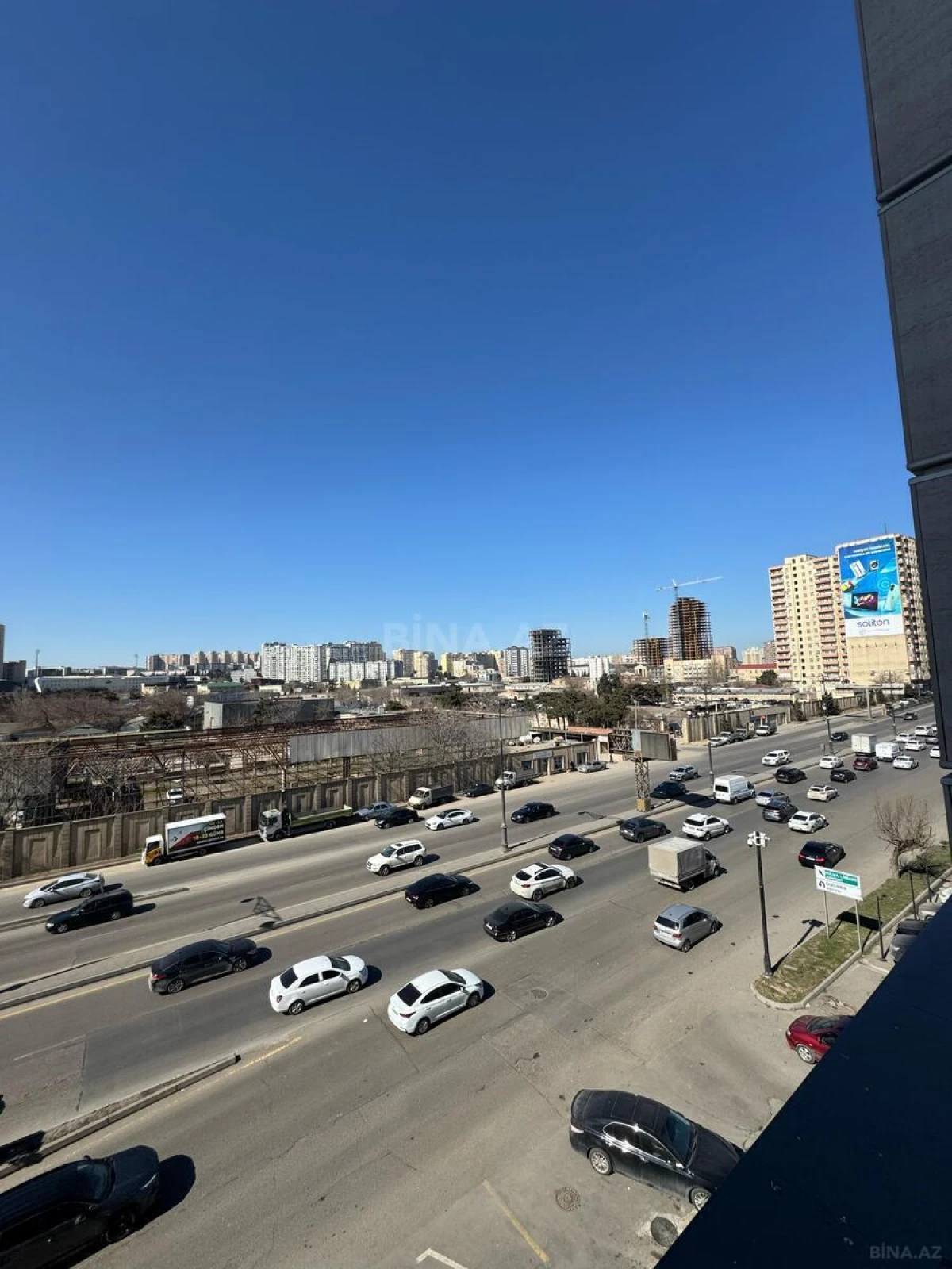 Satılır 4 otaqlı mənzil 195 m²