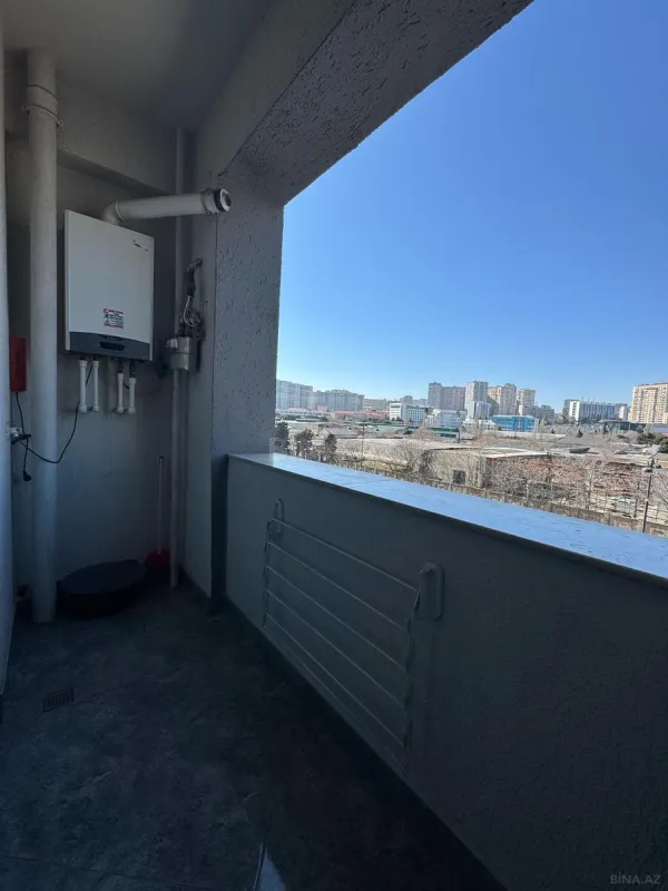 Satılır 4 otaqlı mənzil 195 m²