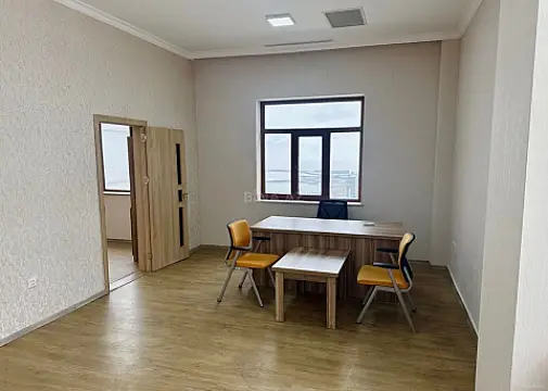Kirayə verilir 2 otaqlı ofis 65 m²