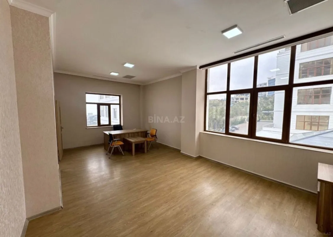 Kirayə verilir 2 otaqlı ofis 65 m²