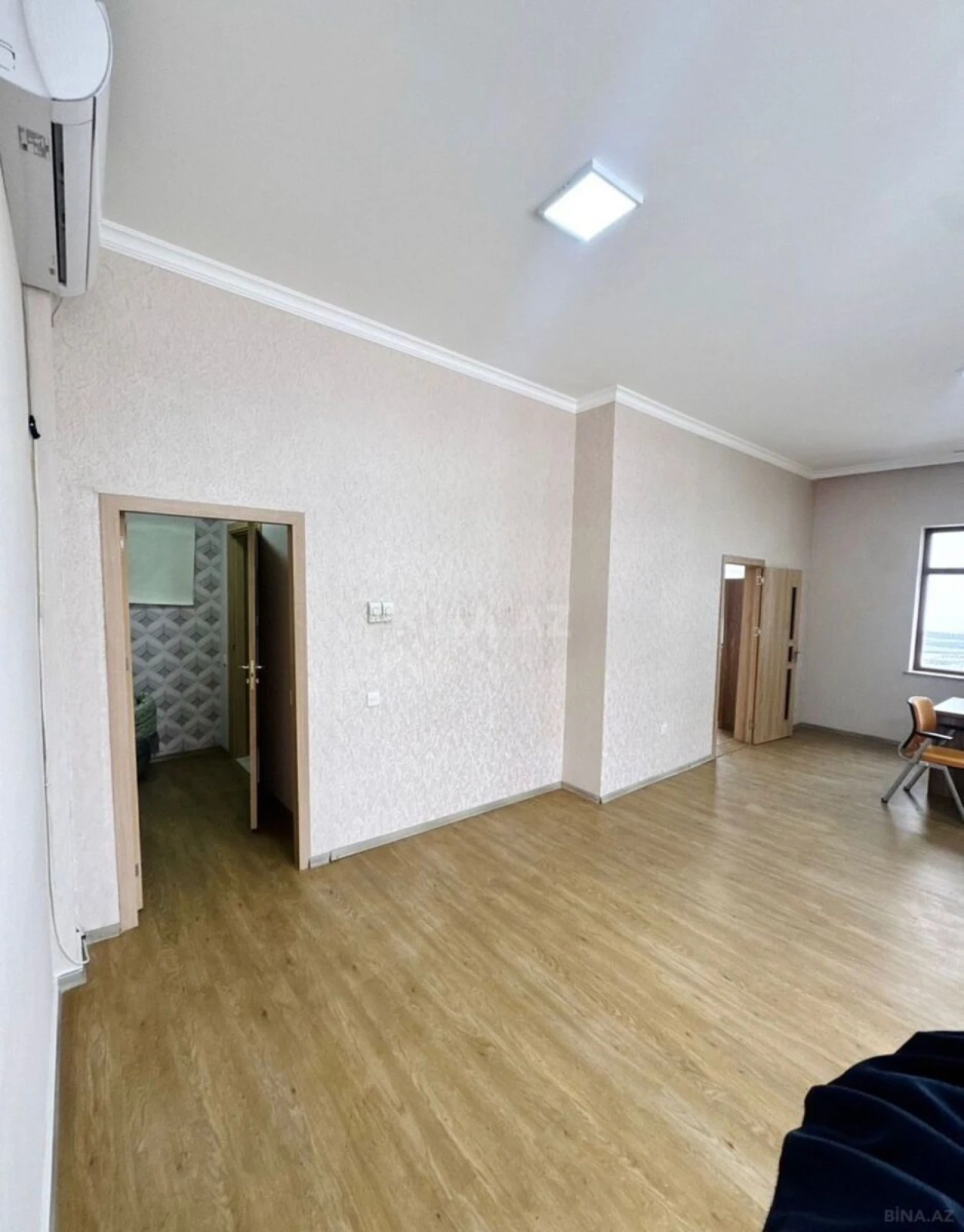 Kirayə verilir 2 otaqlı ofis 65 m²