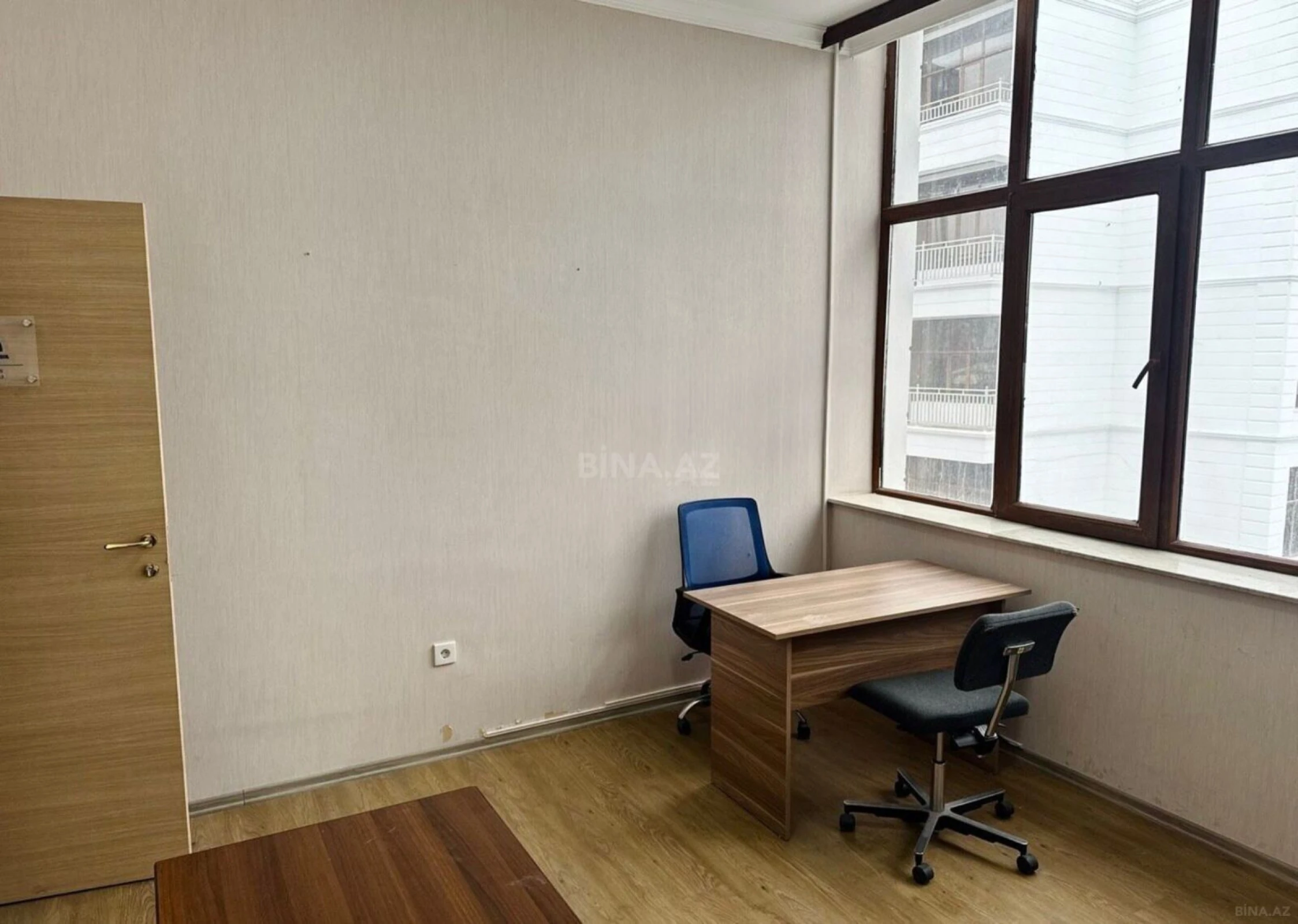 Kirayə verilir 2 otaqlı ofis 65 m²
