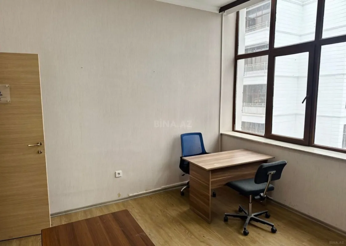 Kirayə verilir 2 otaqlı ofis 65 m²