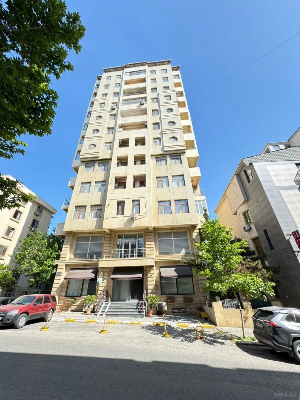 Kirayə verilir 3 otaqlı mənzil 121 m²