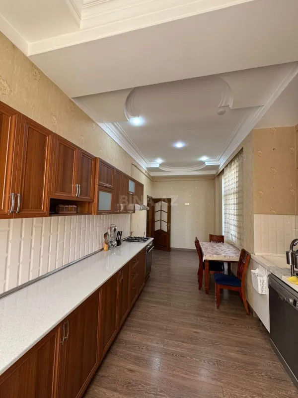 Kirayə verilir 3 otaqlı mənzil 121 m²