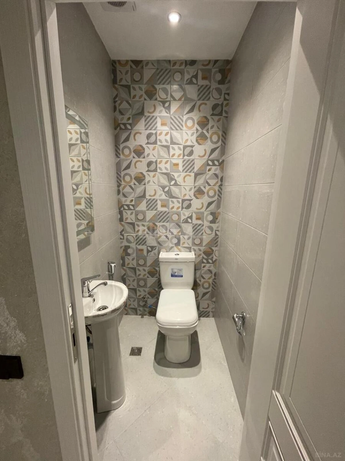 Satılır 2 otaqlı mənzil 75 m²