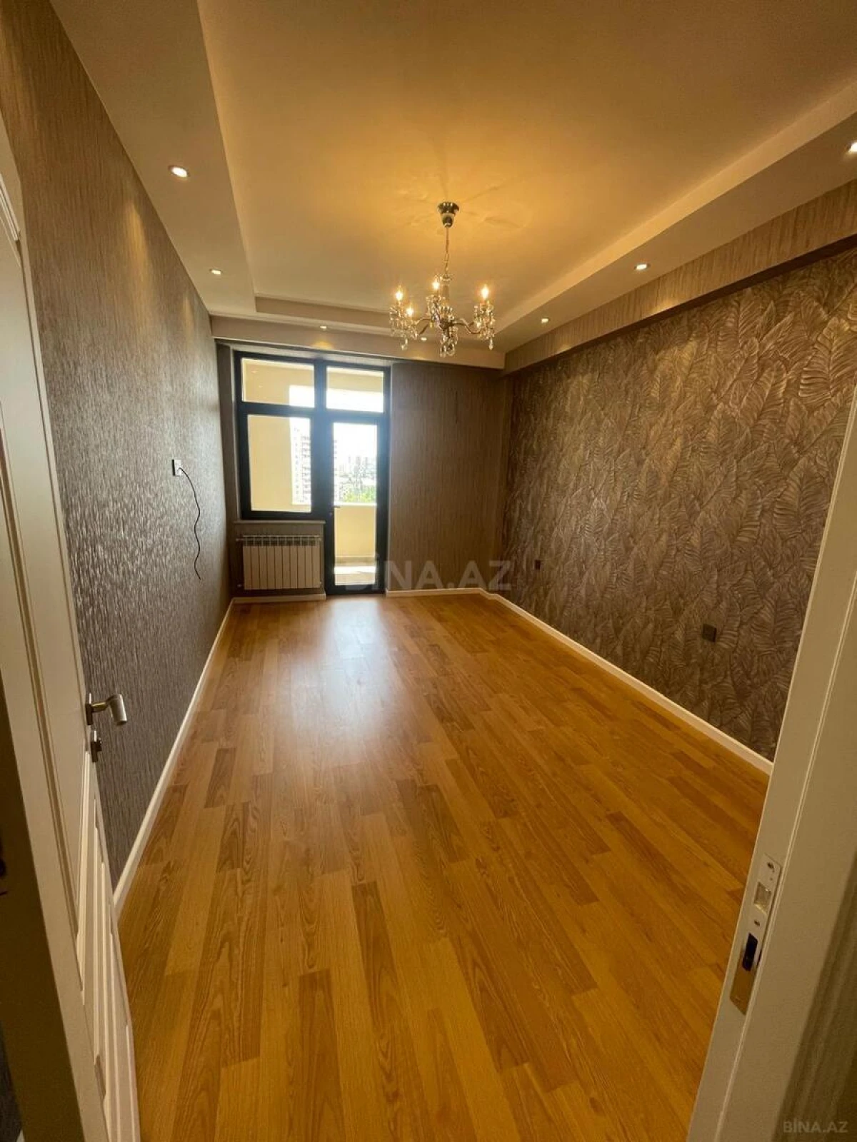 Satılır 2 otaqlı mənzil 75 m²