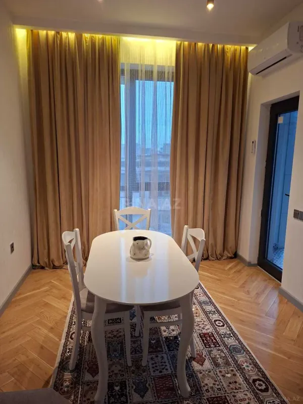 Kirayə verilir 2 otaqlı mənzil 60 m²