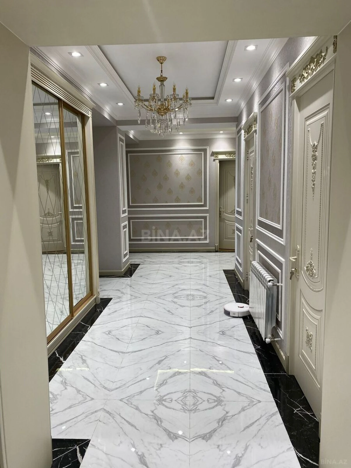 Satılır 3 otaqlı mənzil 140 m²