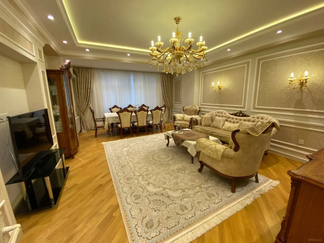 Satılır 3 otaqlı mənzil 140 m²