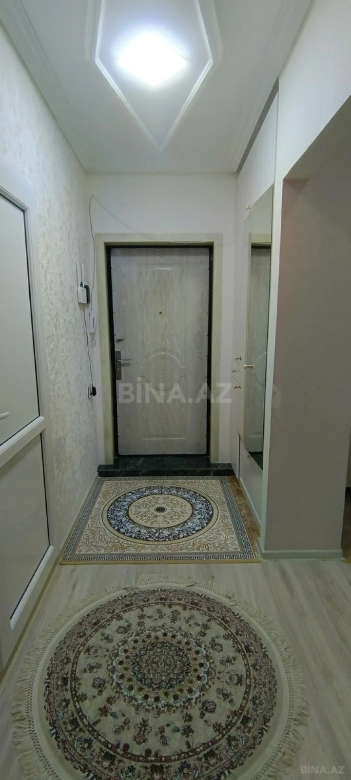 Satılır 2 otaqlı mənzil 55 m²