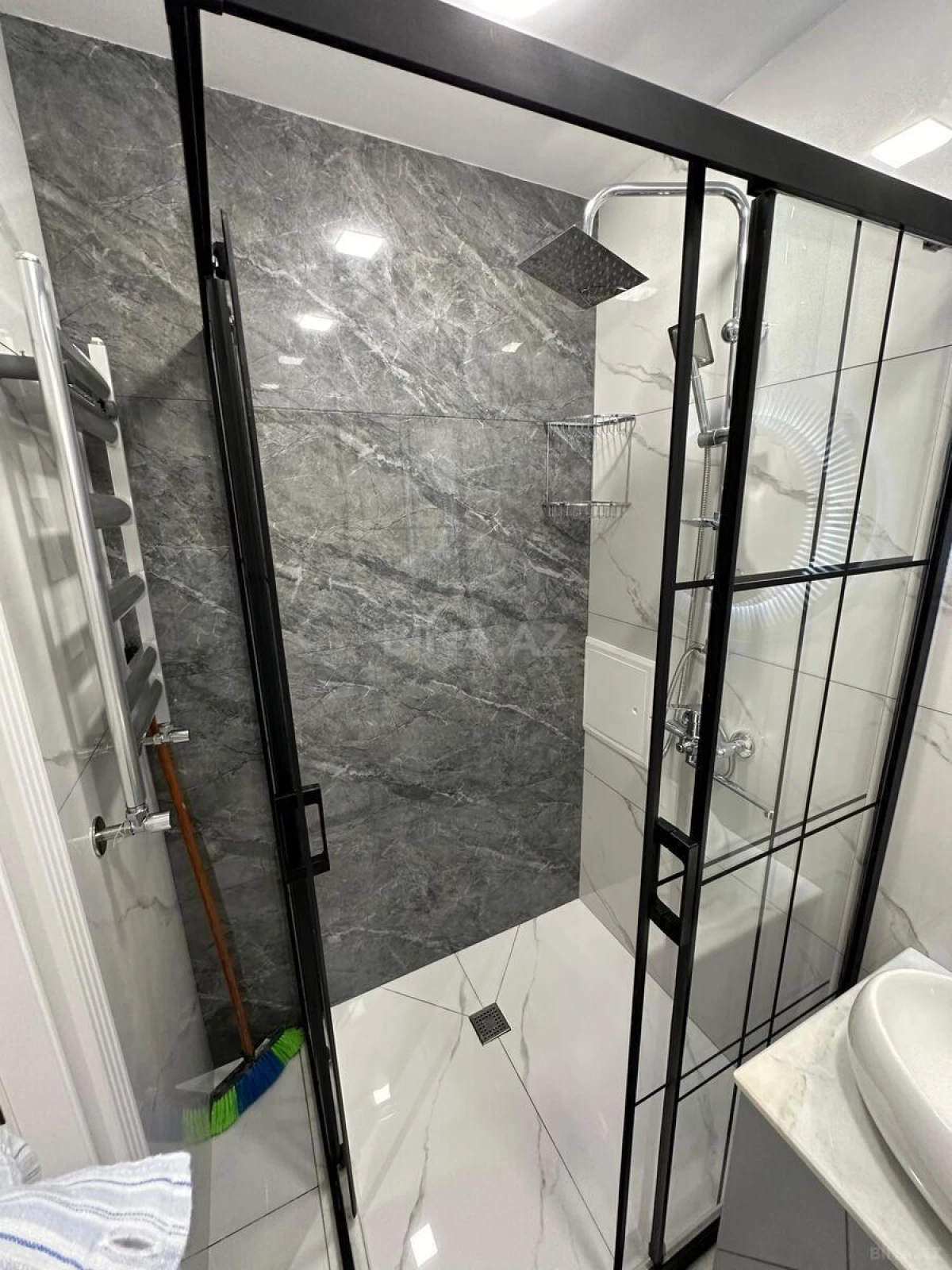 Satılır 2 otaqlı mənzil 60 m²