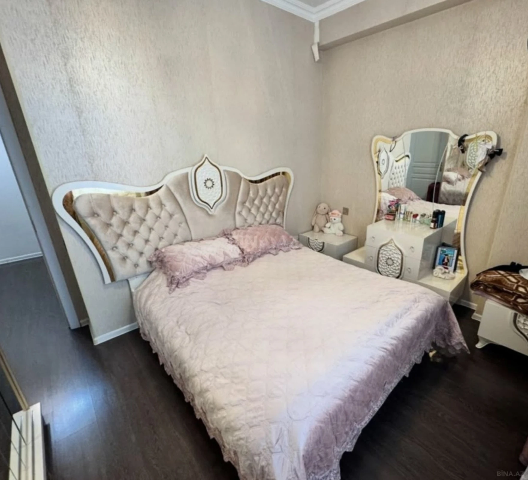 Satılır 2 otaqlı mənzil 65 m²