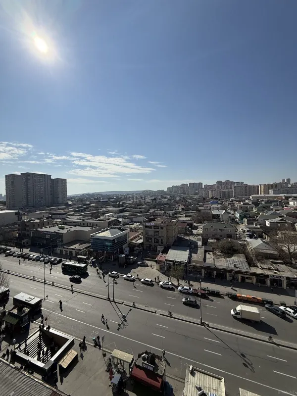 Satılır 3 otaqlı mənzil 135 m²