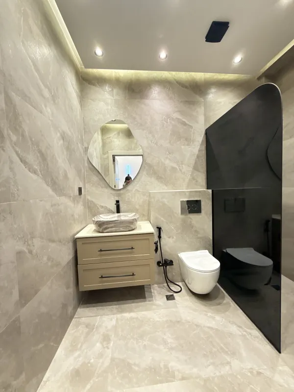 Satılır 3 otaqlı mənzil 135 m²