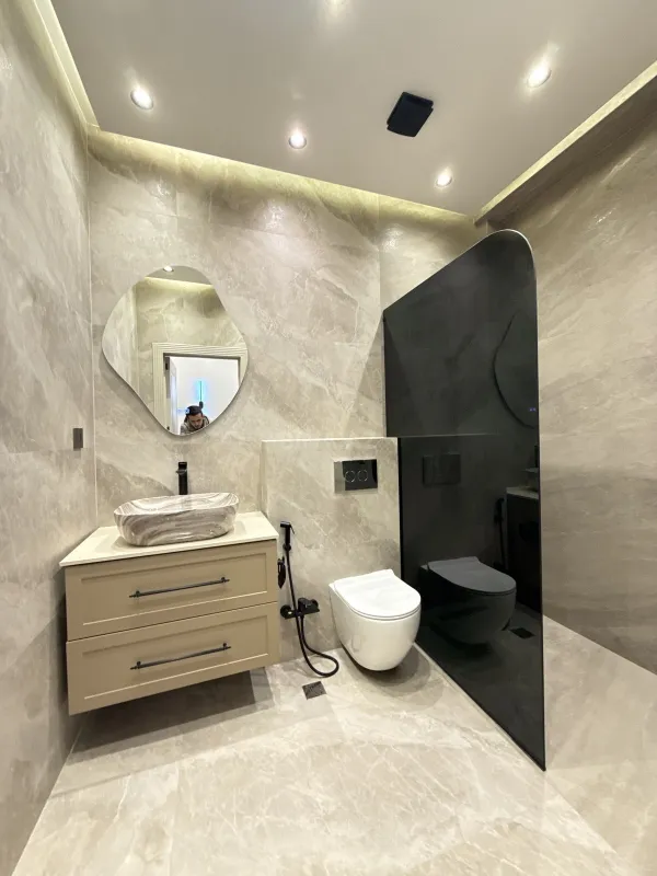 Satılır 3 otaqlı mənzil 135 m²