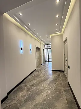 Satılır 3 otaqlı mənzil 135 m²