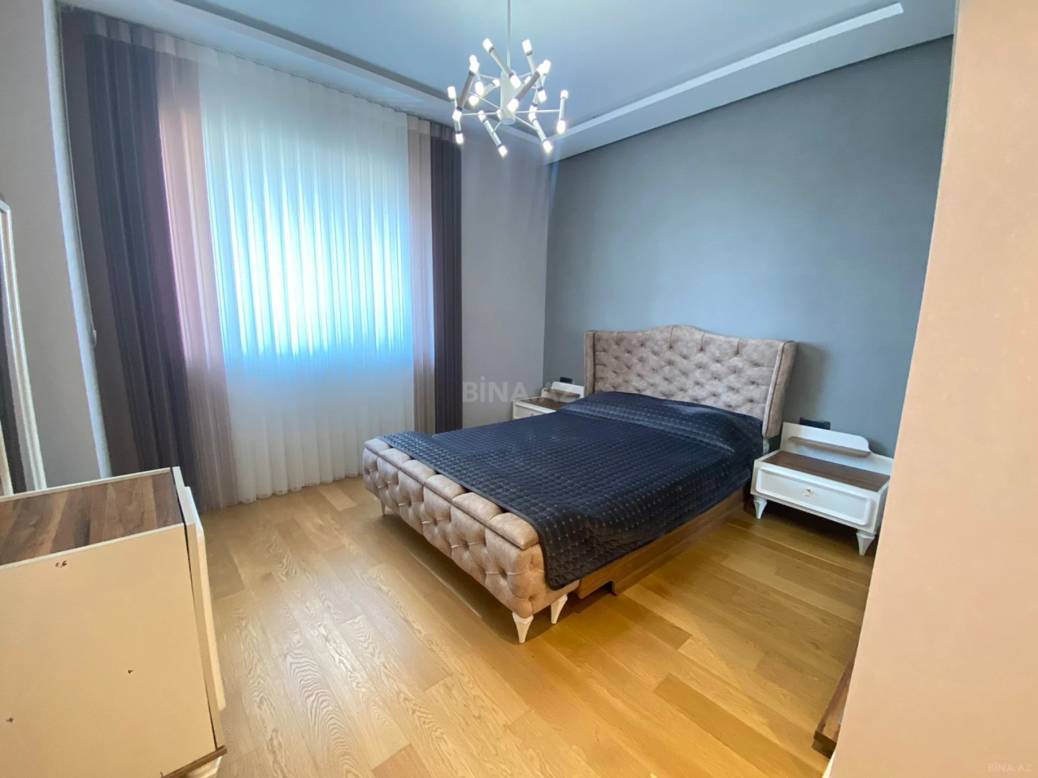 Kirayə verilir 3 otaqlı mənzil 157 m²