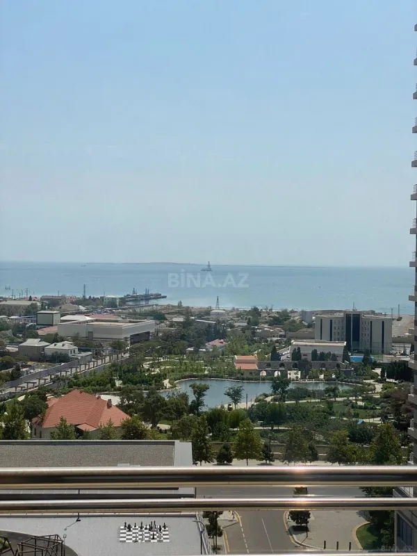 Kirayə verilir 3 otaqlı mənzil 157 m²