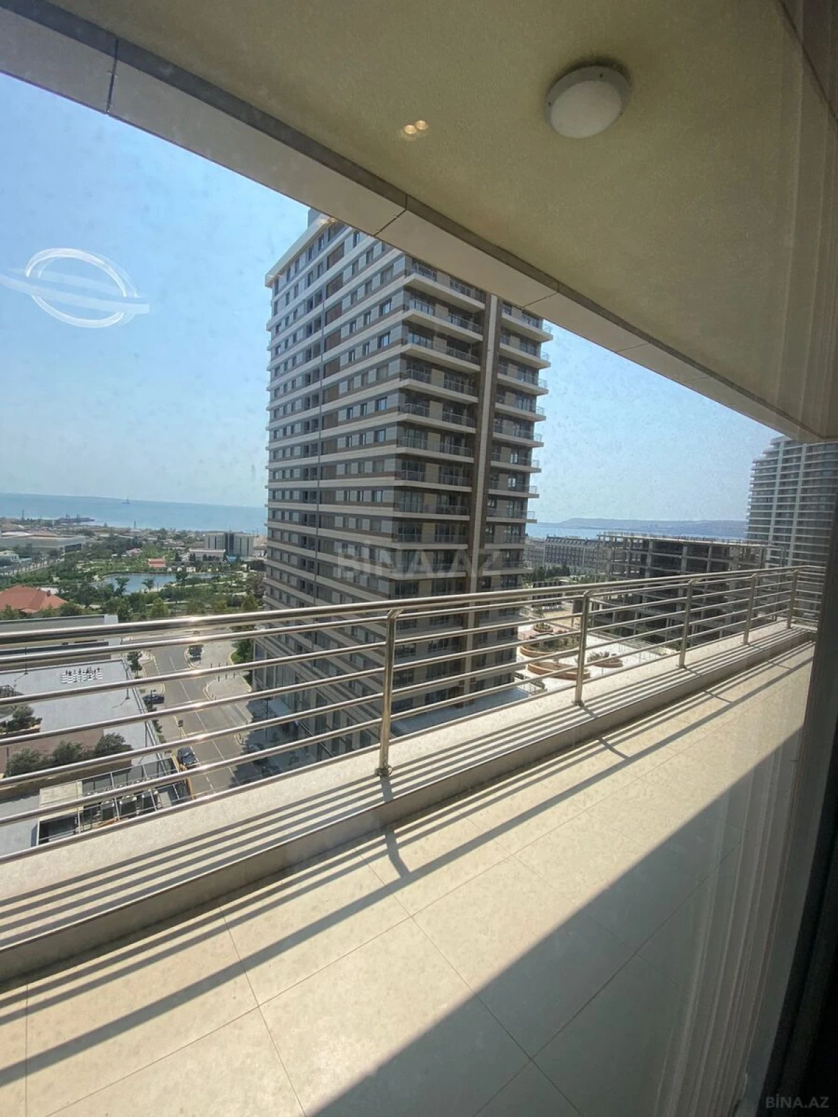 Kirayə verilir 3 otaqlı mənzil 157 m²