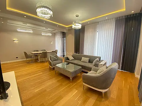 Kirayə verilir 3 otaqlı mənzil 157 m²