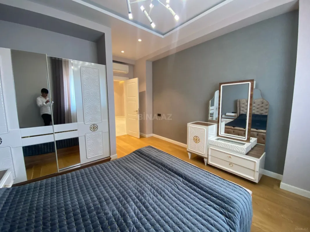 Kirayə verilir 3 otaqlı mənzil 157 m²